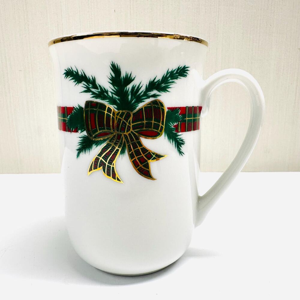 Vintage Georges Briard Christmas Coffee Tea Mug The Hunt